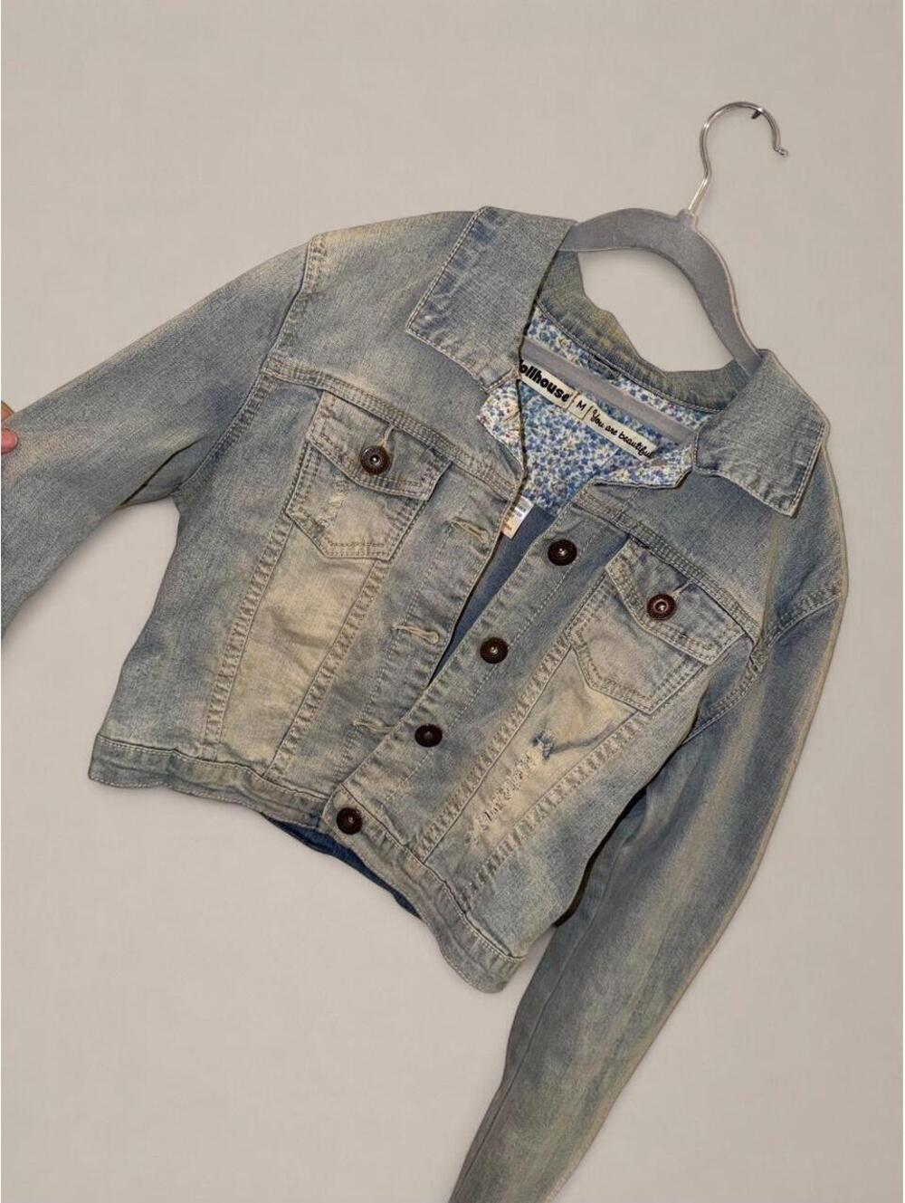 Dollhouse cropped light wash denim jacket y2k floral